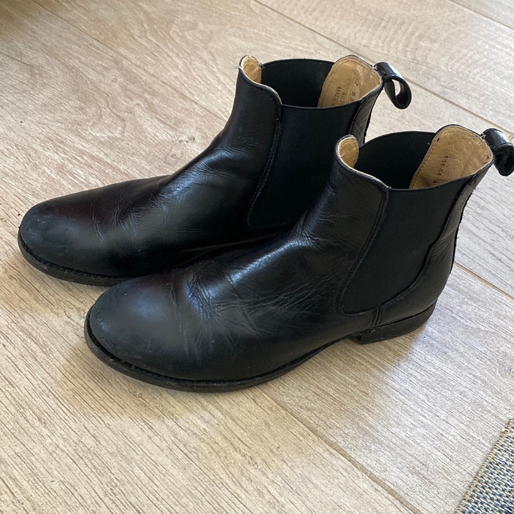 FRYE Black Chelsea Boots, Size 7 US